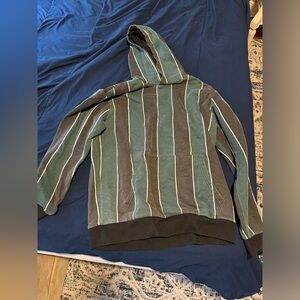 Men’s striped hoodie